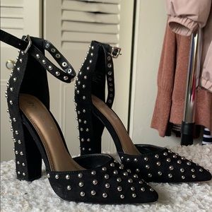 Shoe Dazzle Shoes - Stud pumps Shoe Dazzle Shoes - Stud pumps